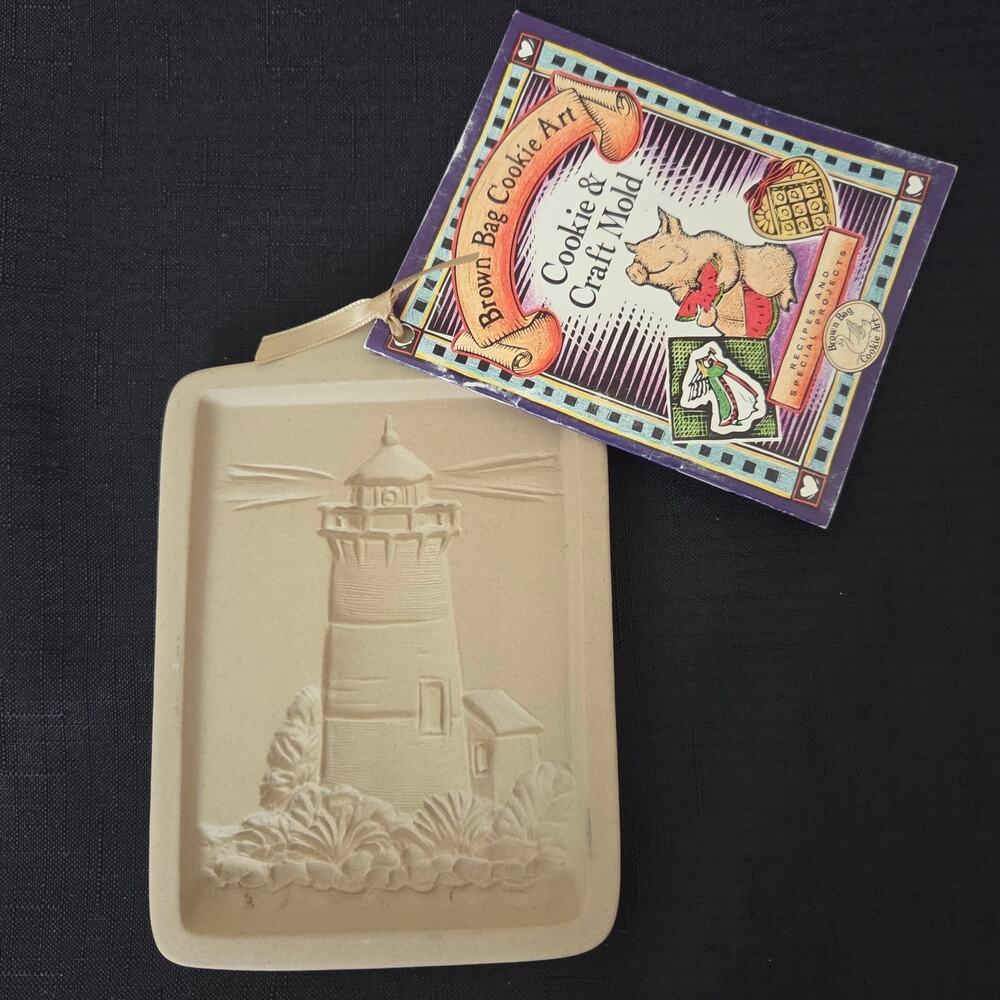 NWT Brown Bag Cookie Art Mold Single Lighthouse 2001